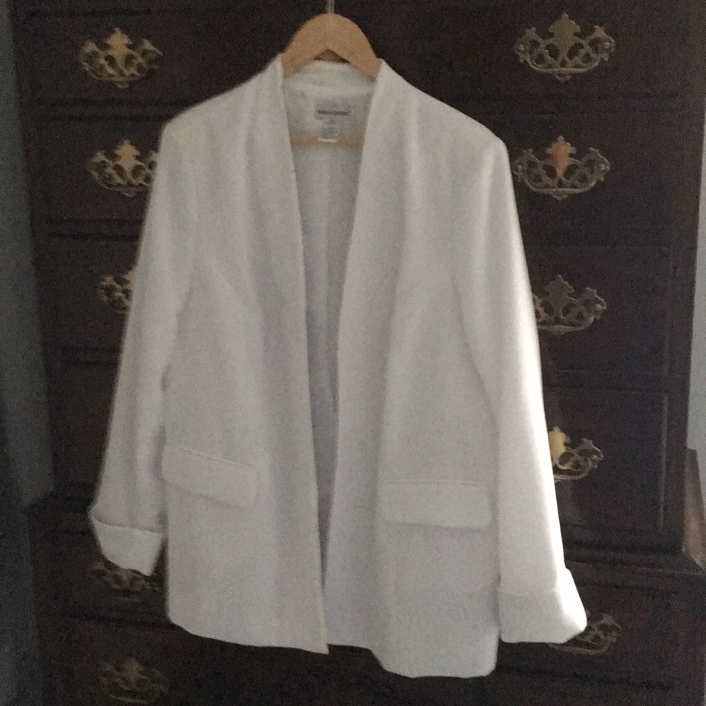 Jacket fully lined. Excellent condition.